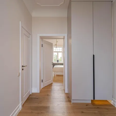 Apartment Quiet Minimalist By Innorental