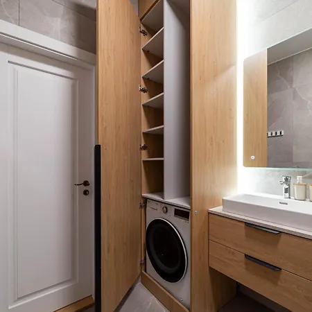 Apartment Quiet Minimalist By Innorental *