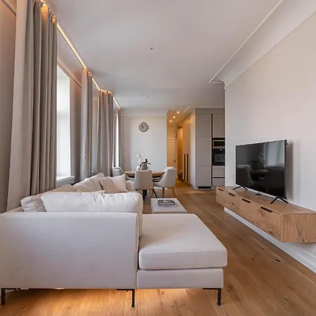 Quiet Minimalist By Innorental