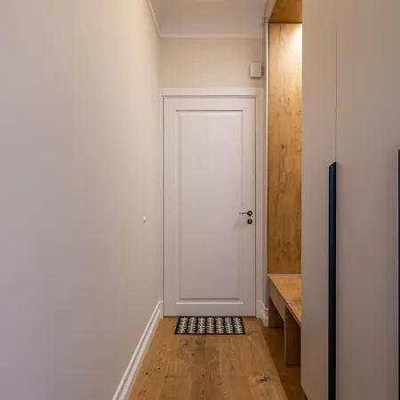 Quiet Minimalist By Innorental Lejlighed *