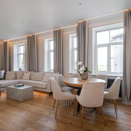 Quiet Minimalist By Innorental Lejlighed *